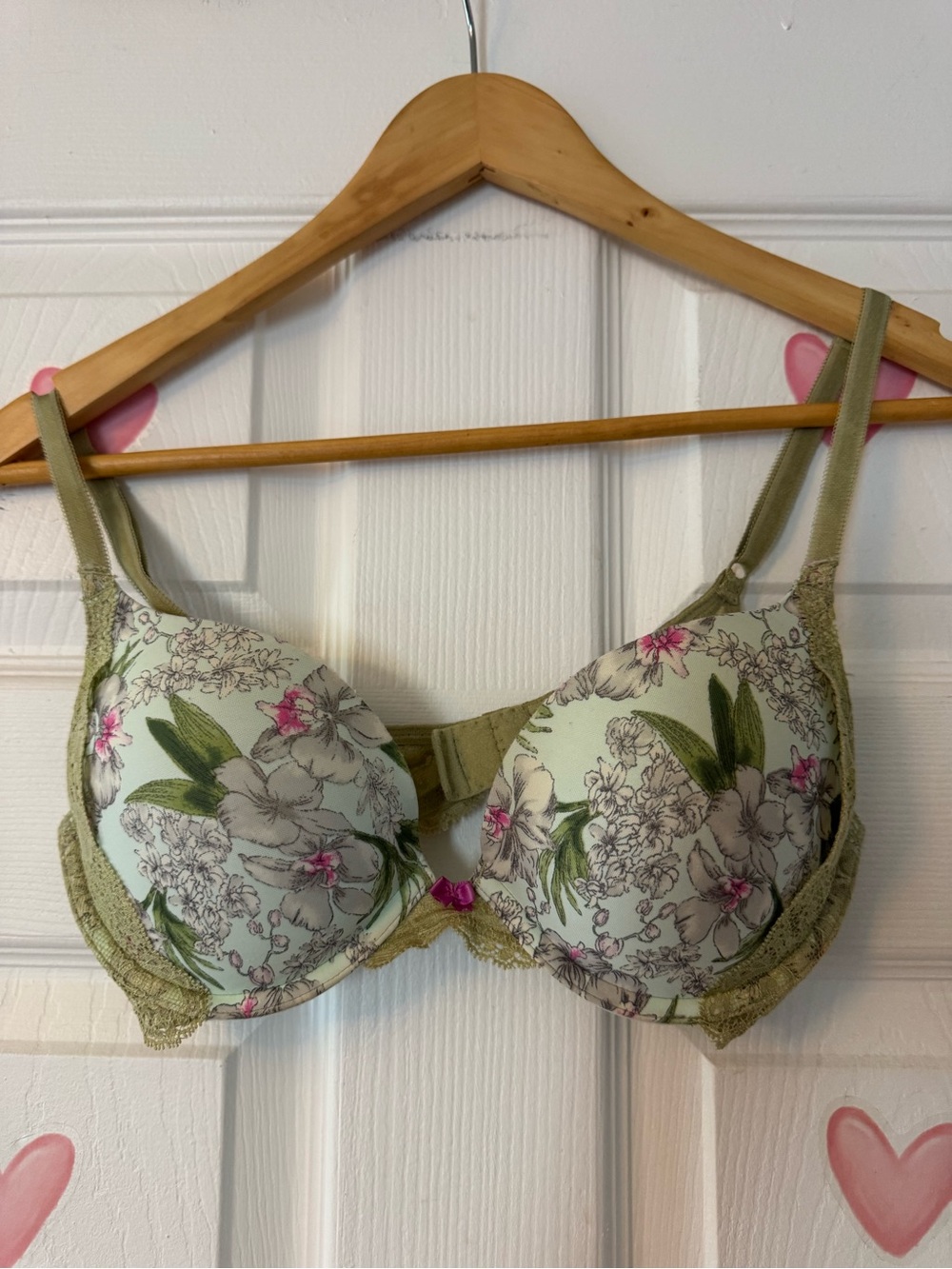 Victoria’s Secret Dream Angels Floral Lace Bra in Olive Green 34C
